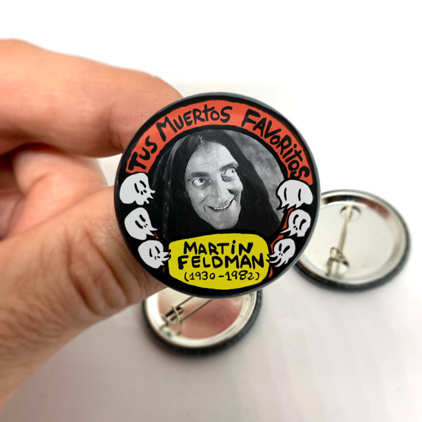 Todas las chapas de Tus Muertos Favoritos