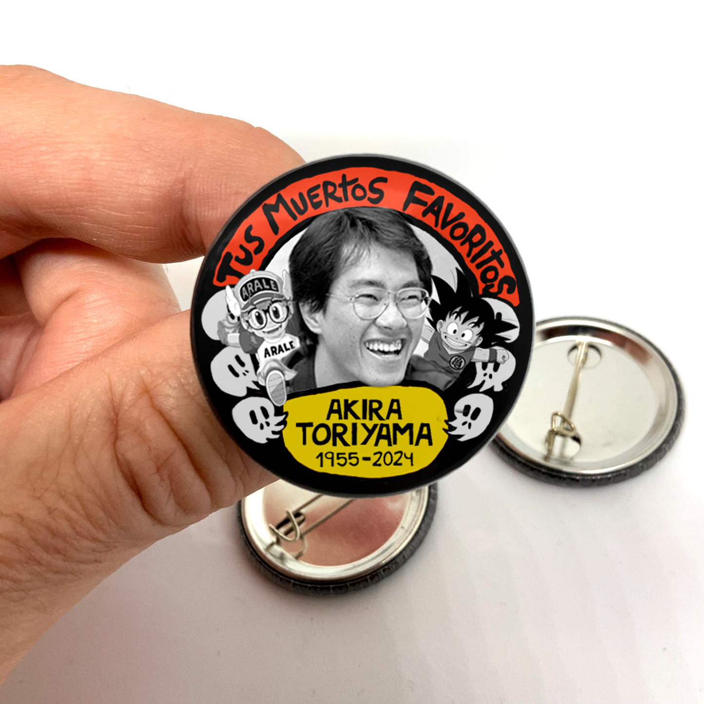 Todas las chapas de Tus Muertos Favoritos