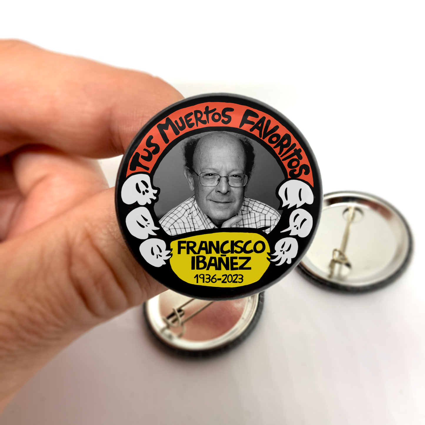 Todas las chapas de Tus Muertos Favoritos